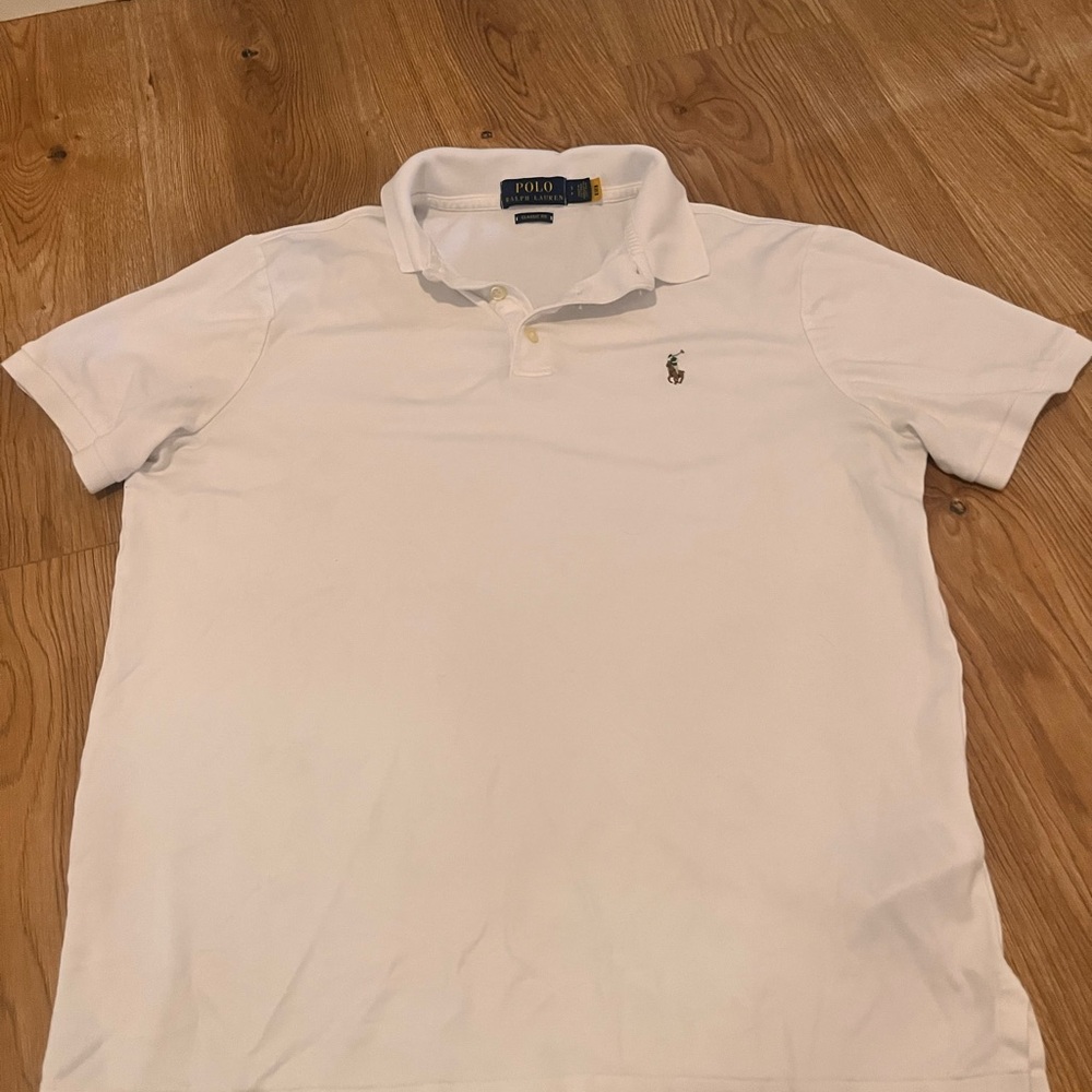 Small men’s polo- white